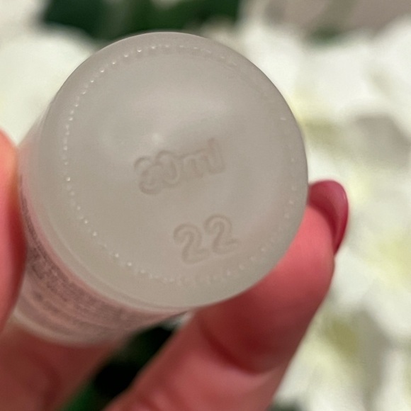 THE ORDINARY • HYALURONIC ACID 2% + B5 - Picture 4 of 5